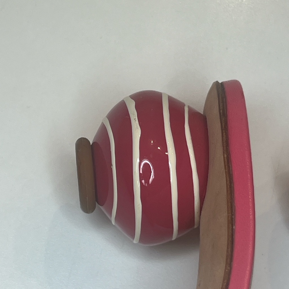 Kate Spade New York Pink & White Sandals in Excellent Condition - Picture 12 of 15